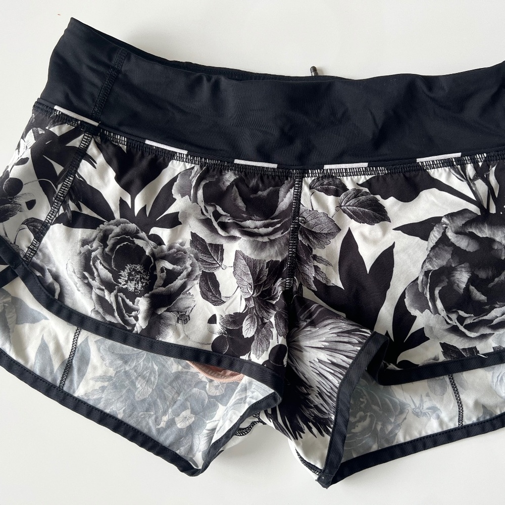 Lululemon Speed Shorts SZ4